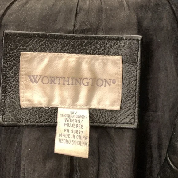 Worthington black women’s genuine leather jacket. - Picture 4 of 14